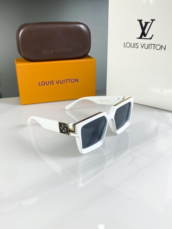 Louis Vuitton 15 Sunglasses - Image 2