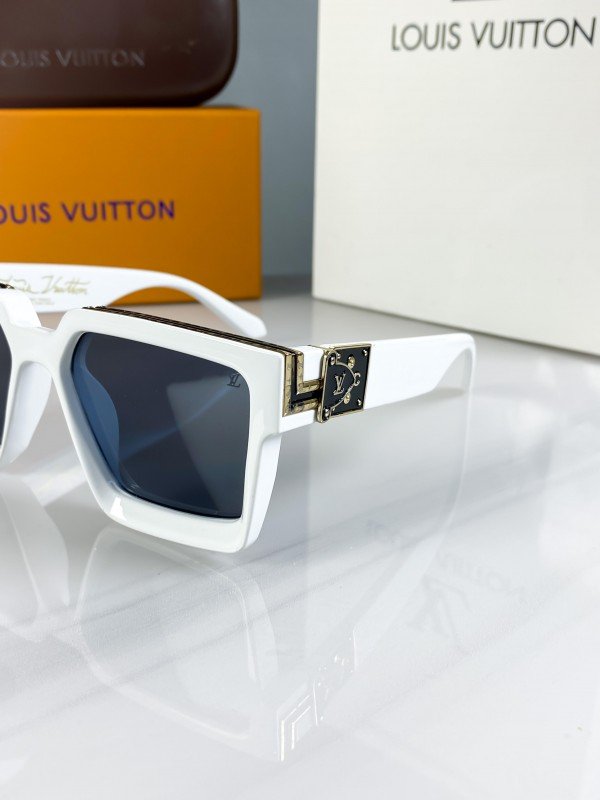 Louis Vuitton 15 Sunglasses - Image 3