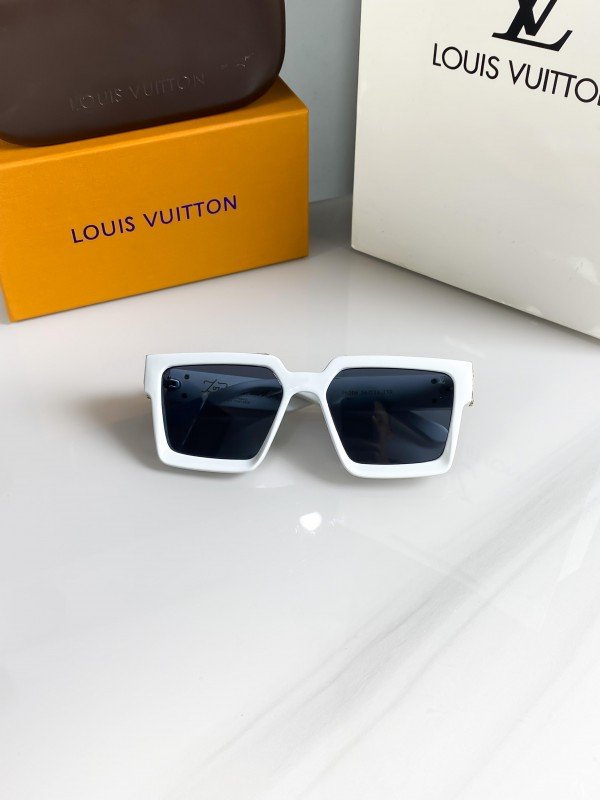 Louis Vuitton 15 Sunglasses - Image 4