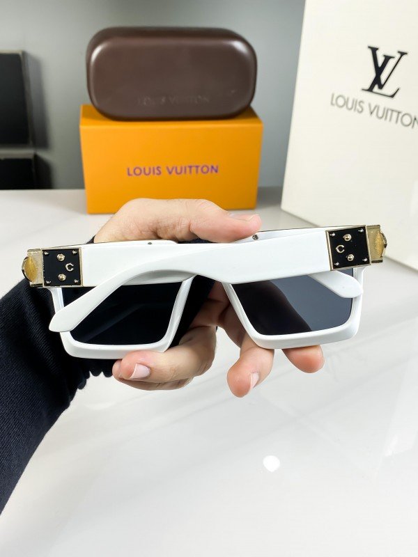 Louis Vuitton 15 Sunglasses - Image 5