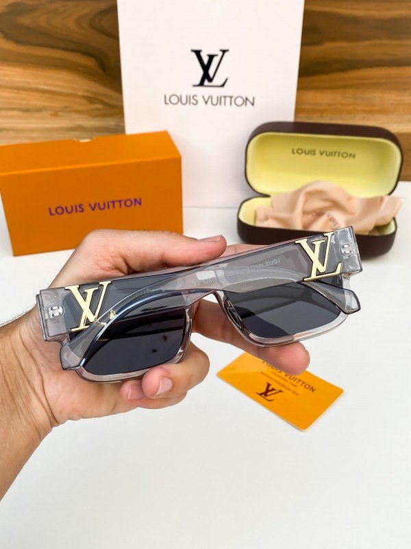 Louis Vuitton 61 Sunglasses - Image 3