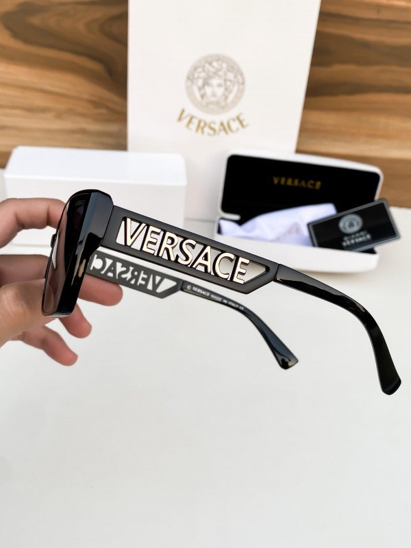 Versace Black 62 Sunglasses - Image 3