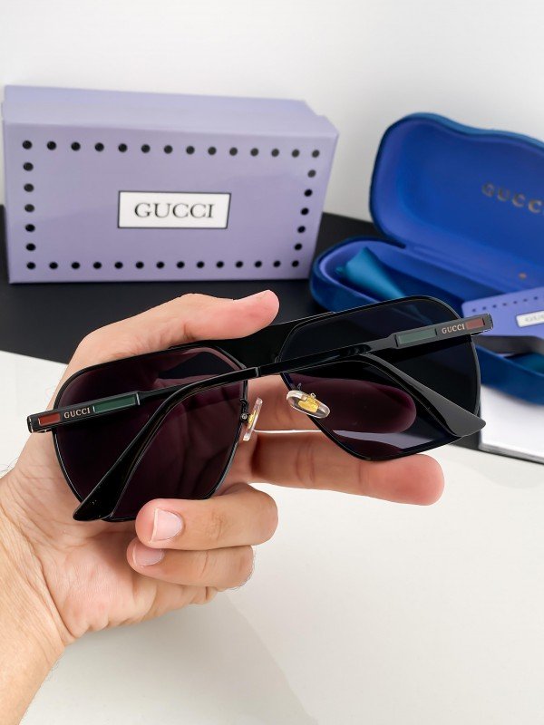Gucci Black 3187 Sunglasses - Image 3