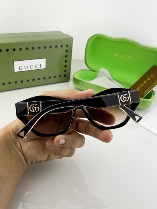 Gucci Brown 8892 Sunglasses - Image 6