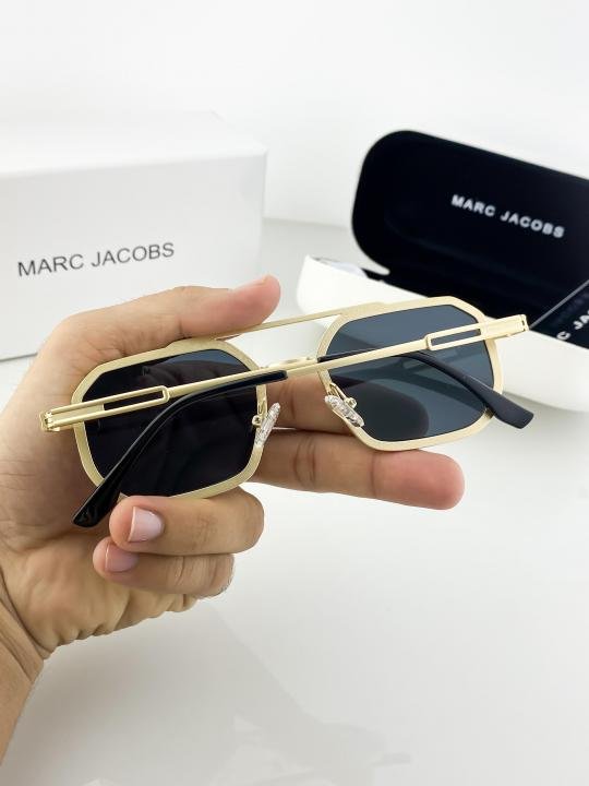 MARC JACOBS GOLD BLACK 518 - Image 4