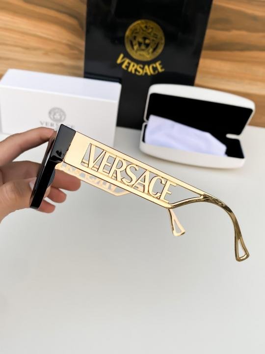 Versace Gold Black 8800 Sunglasses - Image 3