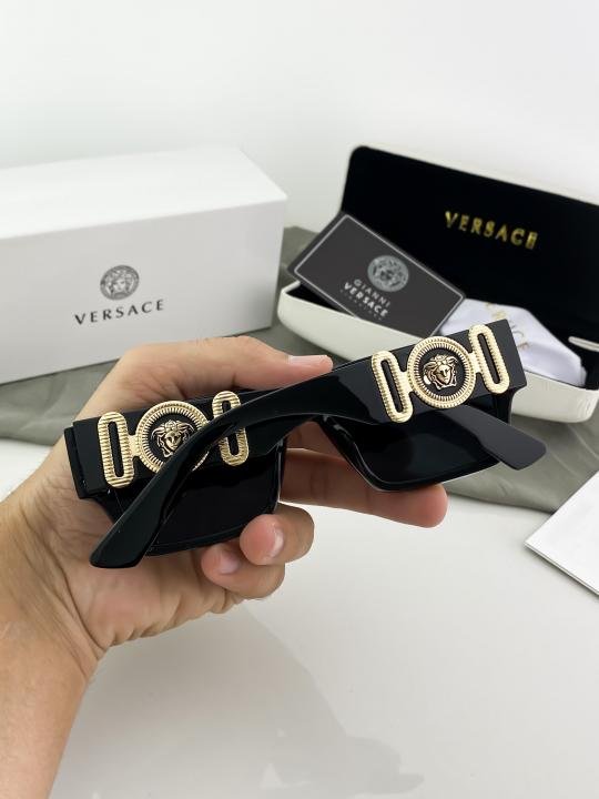 Versace Black 4461 Sunglasses - Image 4