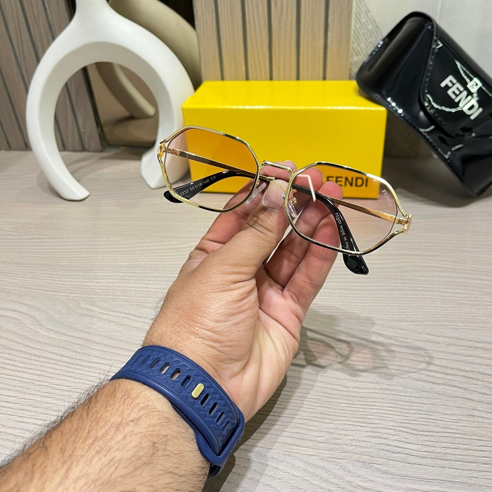 Fendi pink & gold premium Sunglasses’s - Image 3