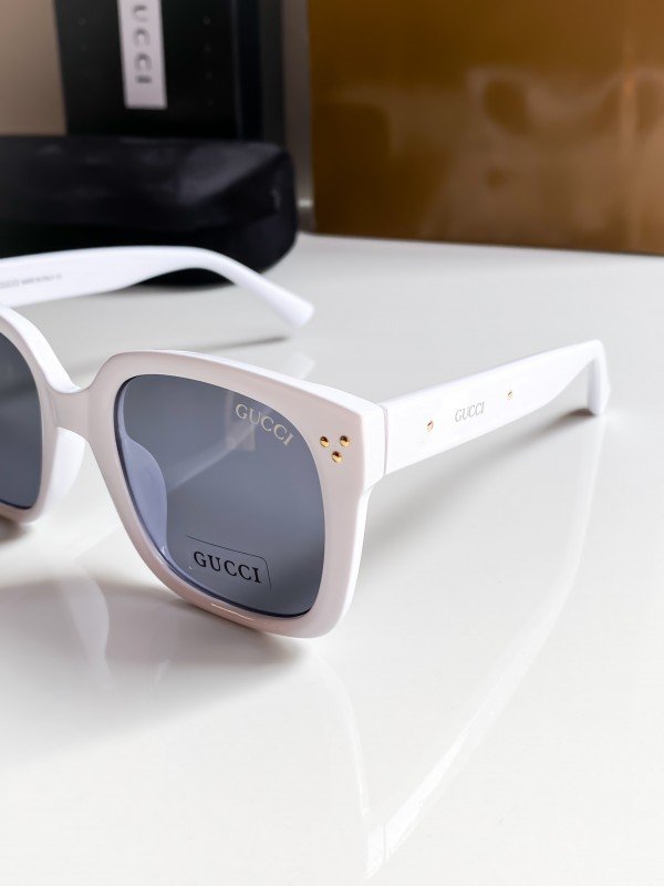 Gucci White 52 Sunglasses - Image 5