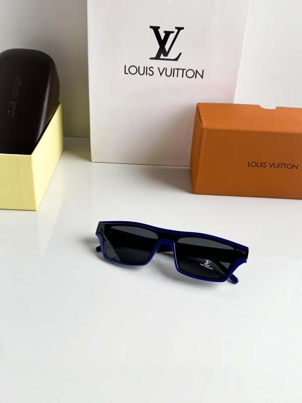 Louis Vuitton 3011 Blue Sunglasses - Image 10