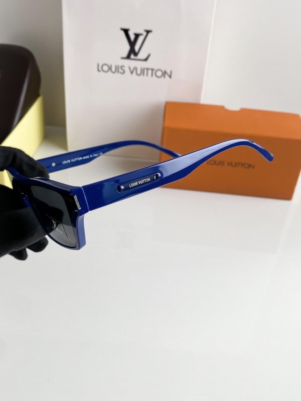 Louis Vuitton 3011 Blue Sunglasses - Image 6