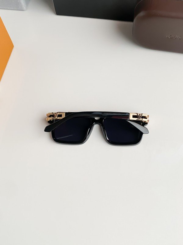 Louis Vuitton 121B Gold Sunglasses - Image 5