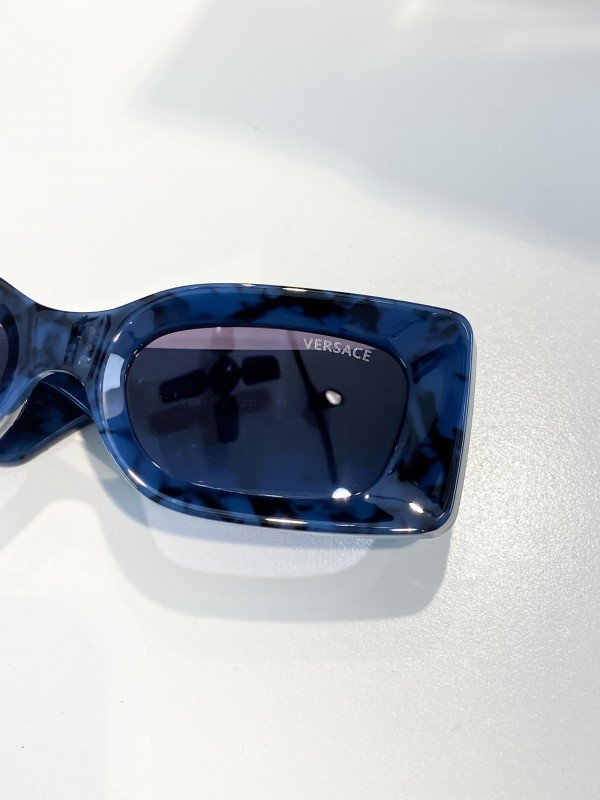 Versace Blue 4474 Sunglasses - Image 6