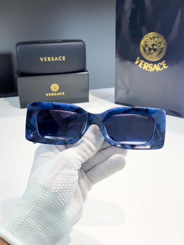 Versace Blue 4474 Sunglasses - Image 4