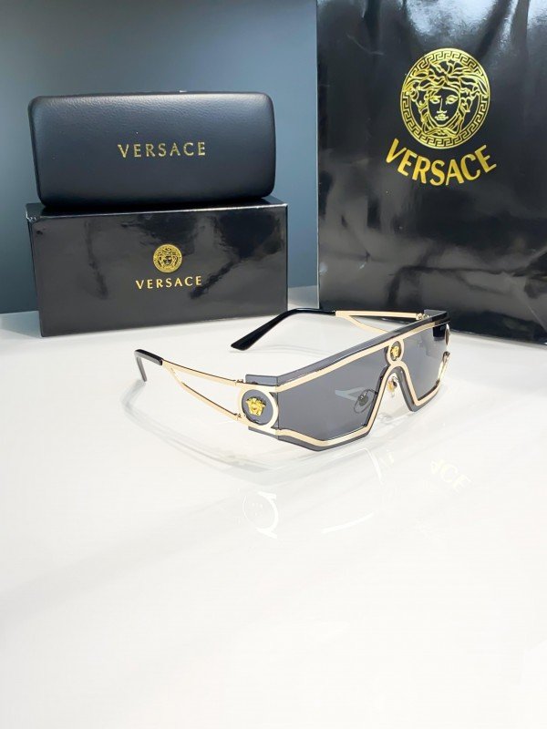Versace Gold Black 4291 Sunglasses - Image 4