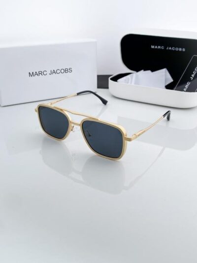 MARC JACOBS gold black 519