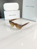 MARC JACOBS BROWN 440