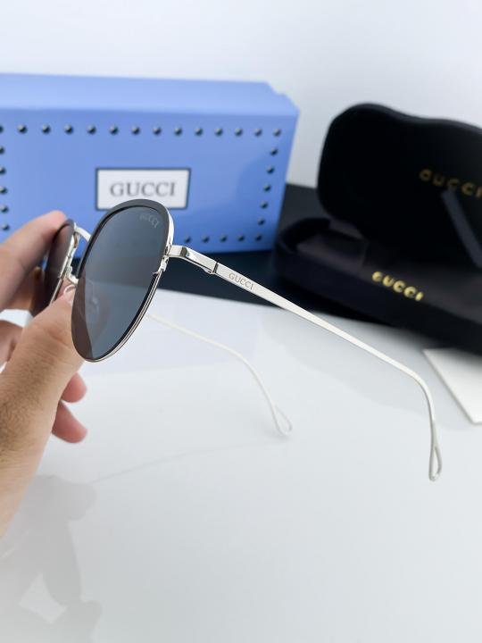 Gucci Silver Black 551 Sunglasses - Image 3