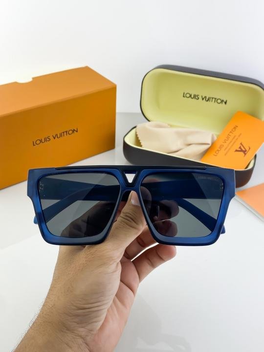 Louis Vuitton Blue 1502 Sunglasses - Image 4