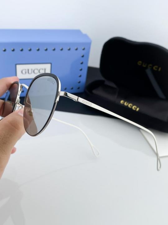 Gucci Mercury 551 Sunglasses - Image 3