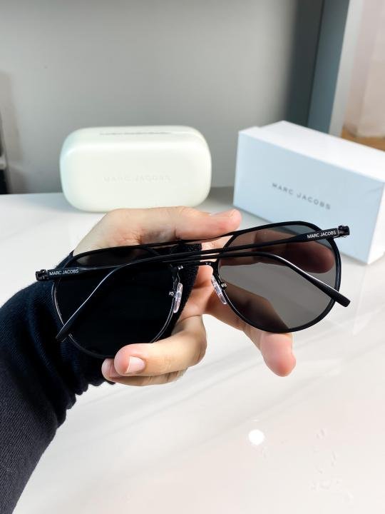 Marc Jacobs black 5001 - Image 4