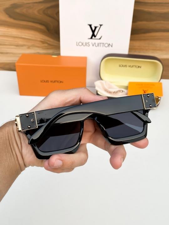 Louis Vuitton Gold Black 65N Sunglasses - Image 4