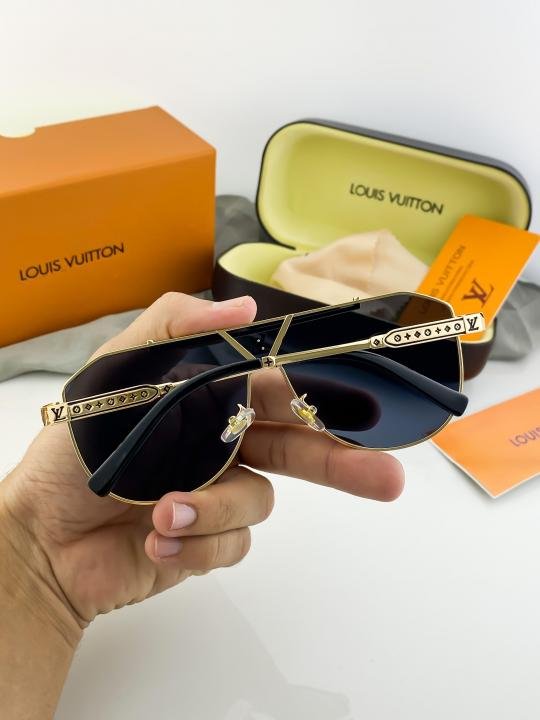 Louis Vuitton Gold Black 22295 Sunglasses - Image 4