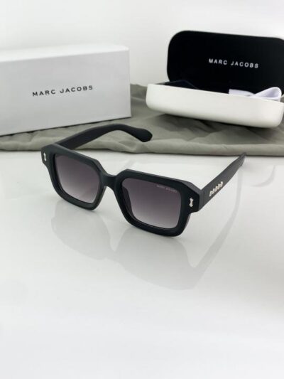 MARC JACOBS BLACK SHADED 37002